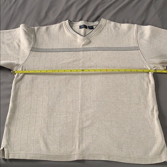 Large Izod Shirt. EUC. - Picture 5 of 8